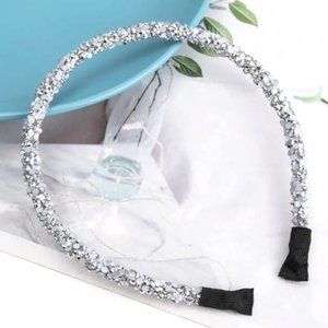SPARKLING CRYSTAL HEADBAND in Silver